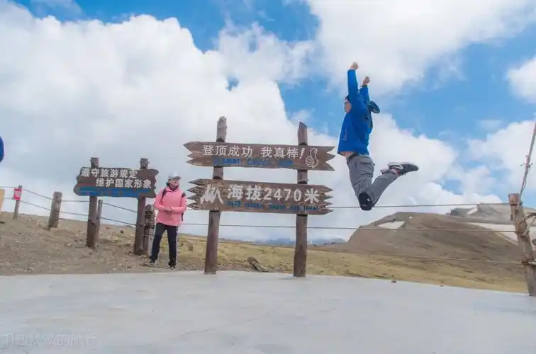 游长白山天池秘境探寻盗墓笔记中吴邪和张起灵的十年之约