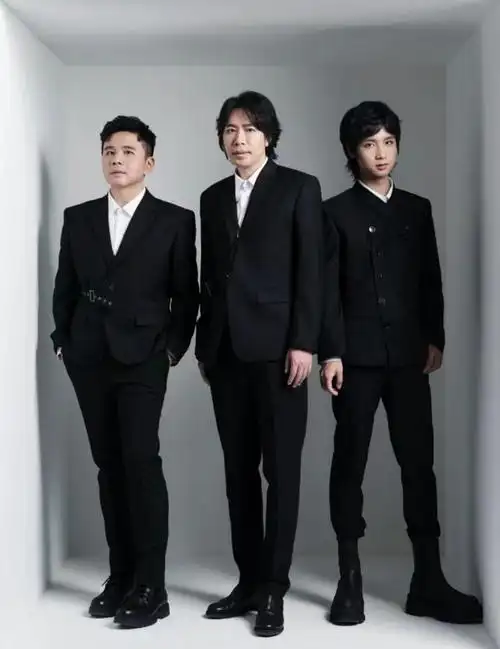 p>水木年华,中国内地人文民谣歌唱组合,名字取自于" a target="