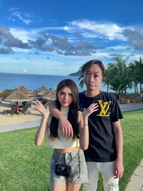 情侣合照这样拍!