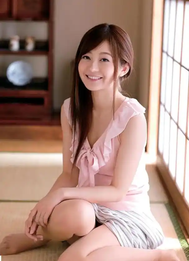 日本石原莉奈老师!长相甜美的邻家姐姐