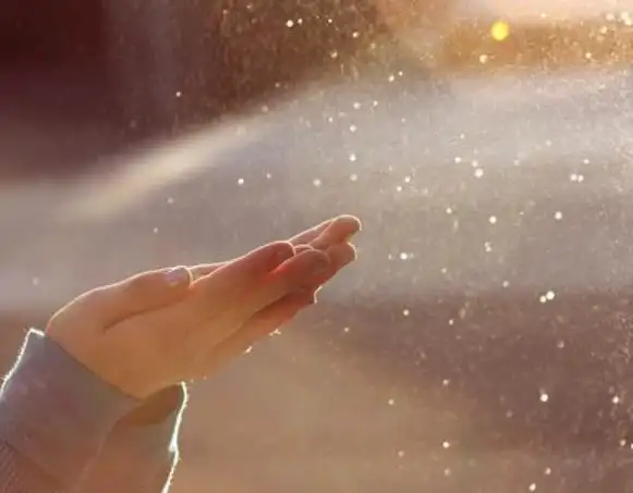 充满阳光健康快乐图片,一只手伸向阳光的图片