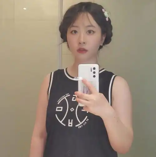 09大家好我叫马壮实160cm110斤