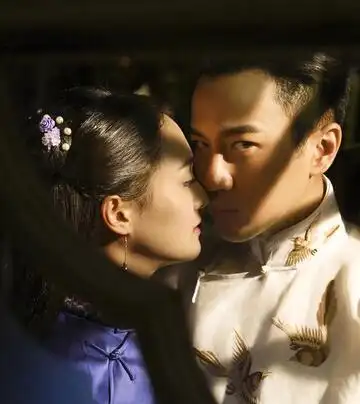 刘恺威戏中吻小17岁郑爽从亲亲到嘴