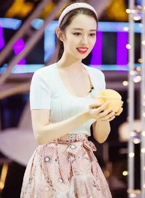 吉娜被节目组强制要求素颜,看清无滤镜下的她,终于懂了郎朗审美_形象