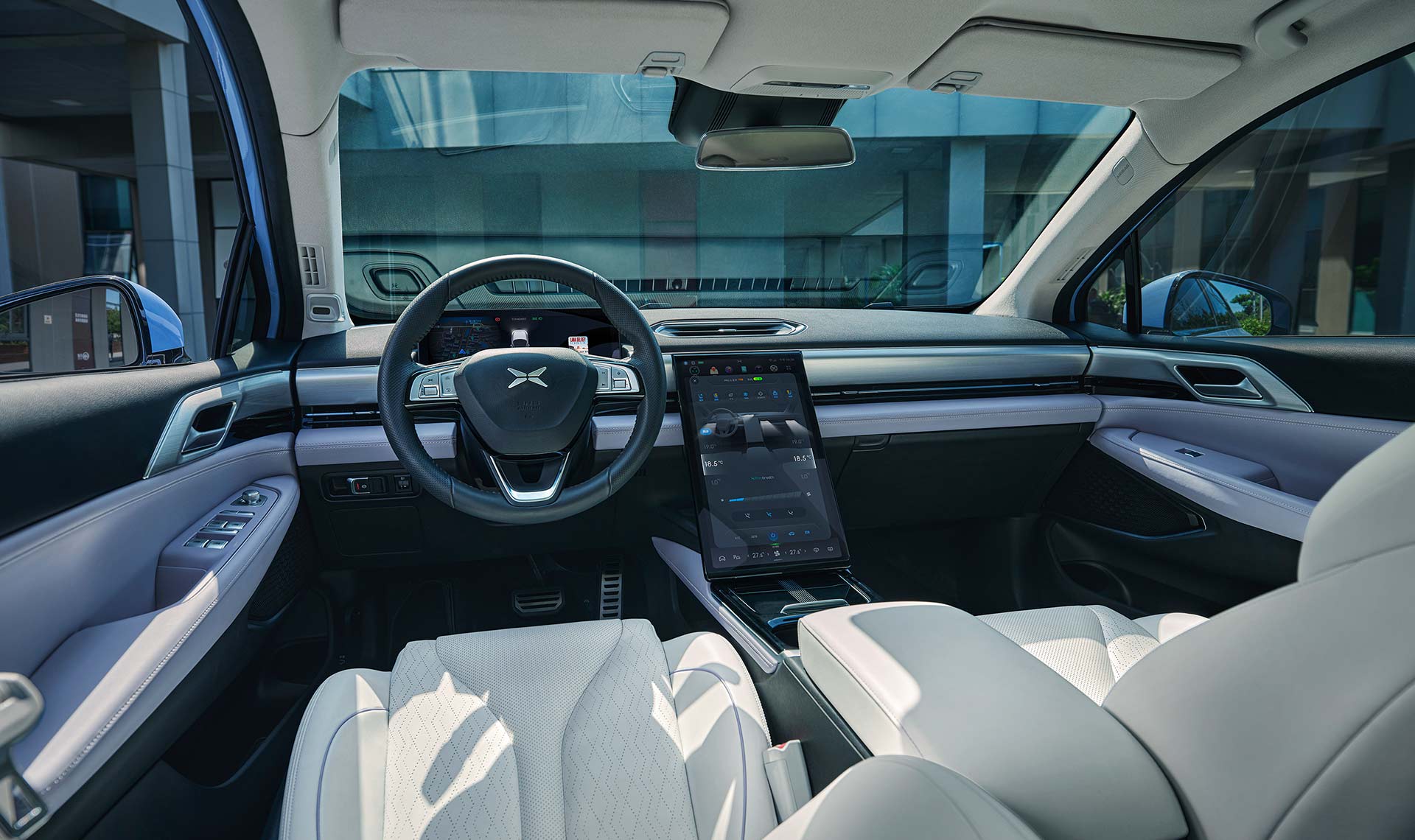 小鹏P5内饰设计