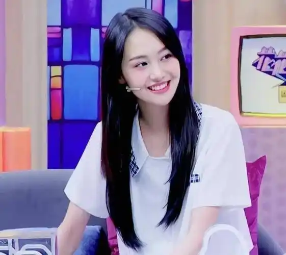 白鹿和许凯就是公费恋爱?在片场的时候白鹿特别喜欢调戏许凯!