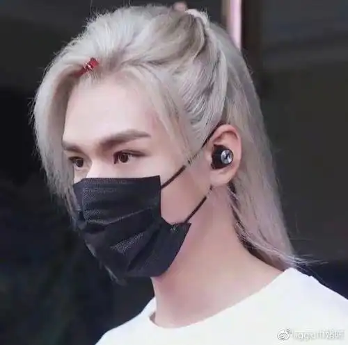 山河令龚俊白发造型曝光生图下颜值出众发型细节让人心酸