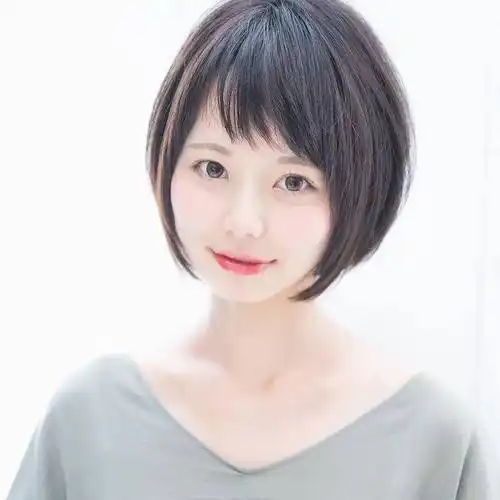 圆脸适合短发发型吗(8款圆脸最适合短发)