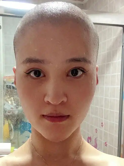 女生剃光头之假发篇