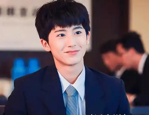 棋魂里俞亮郝富申的穿搭