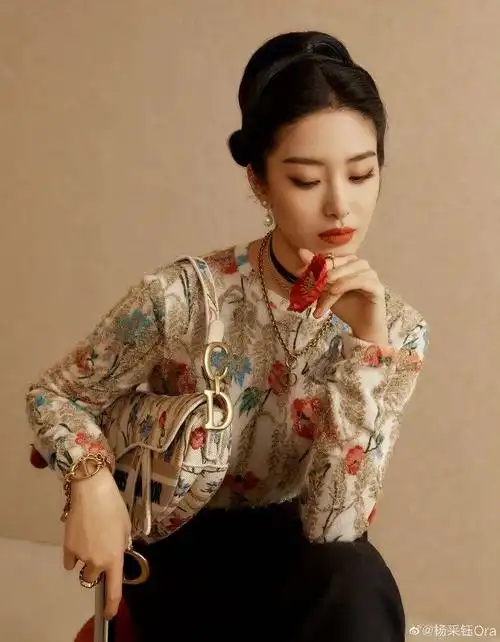 林允儿三套冬日驼色造型王炸我要