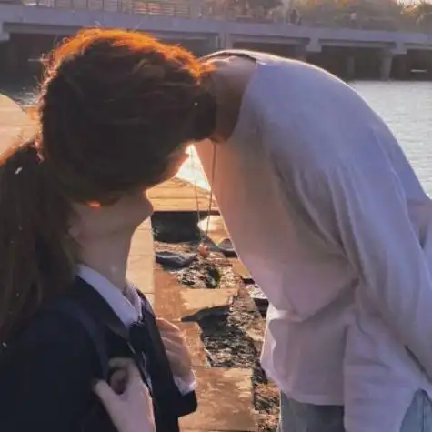 高颜值校园情侣头像校服韩版