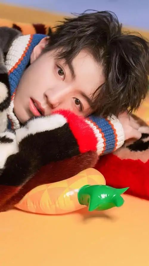 王俊凯最新高清手机壁纸图片