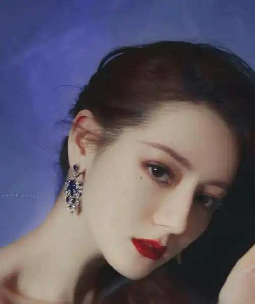 来看the9的泪痣已更新