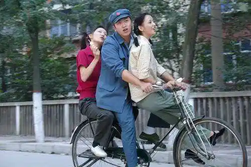 资料图片:电视剧《空巷子》精彩剧照(23)