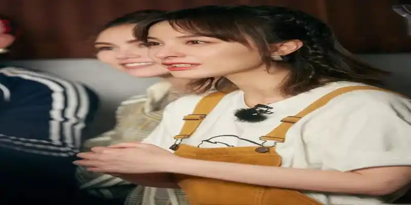 戴眼镜适合八字刘海吗 - 梦幻算命网