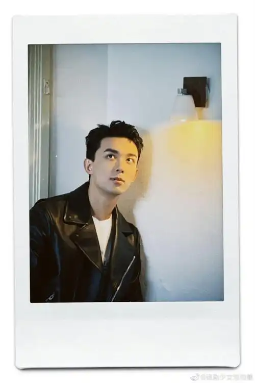 吴磊六月拍立得