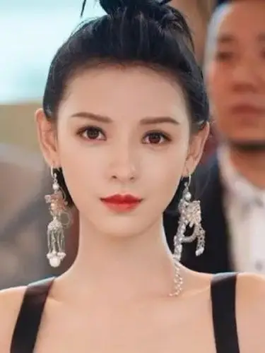 颜值进阶大pk记得张予曦最早是在2009年瑞丽封_圈子-新氧美容整形