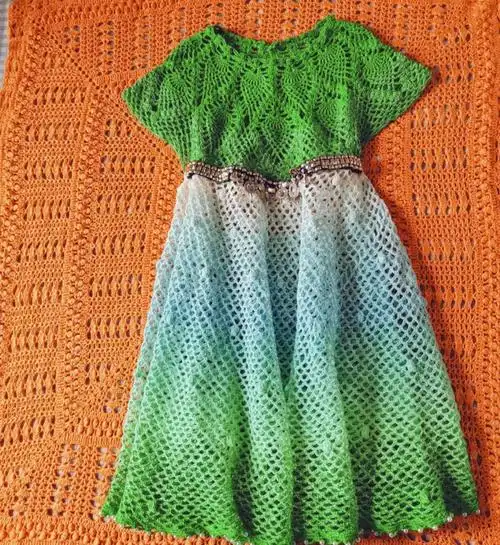 钩针  #钩针裙子 #儿童裙按图解钩的大小 ,我是网格起针,起37网格