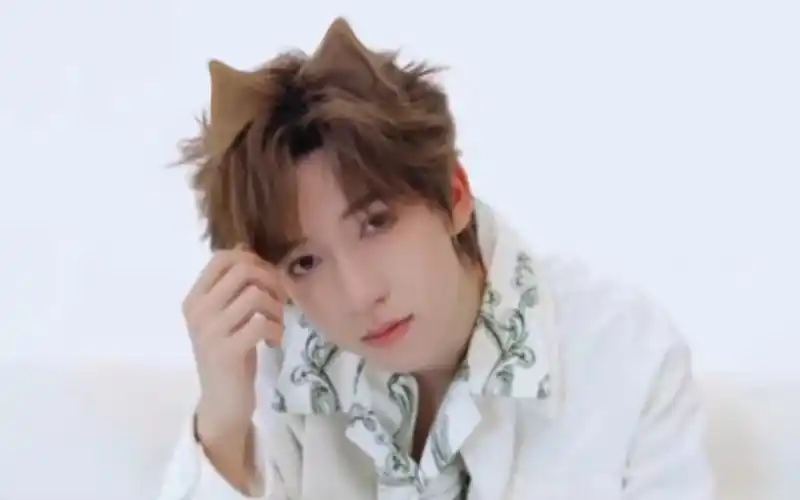 7878贺峻霖的可爱瞬间,快来一起感受吧!9494