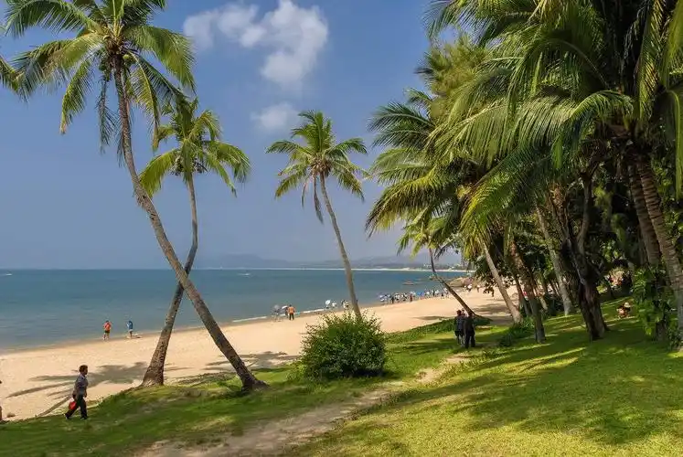 三亚发来邀请函邀您去中国最美的海滩过周末