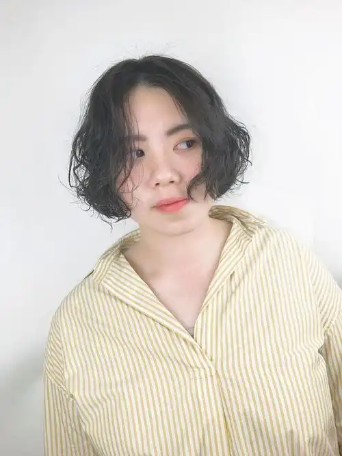 女生脸胖脸大适合剪的短发发型