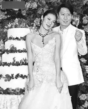 新闻台 新闻中心  结婚4年的黎明和乐基儿再传婚变.