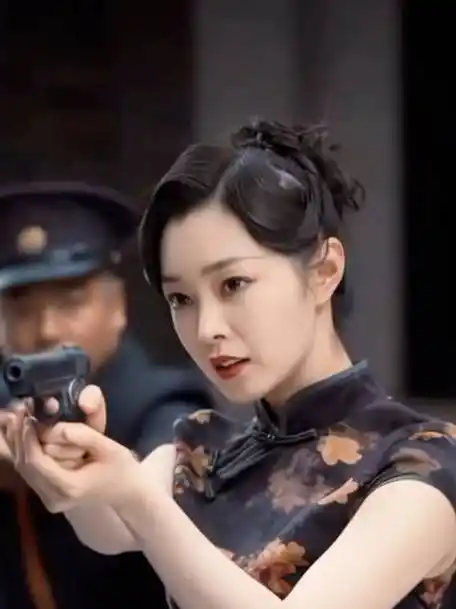 身姿婀娜 仪态优雅宋轶|旗袍女神|伪装者宋轶超话爱吃香菜222的微博