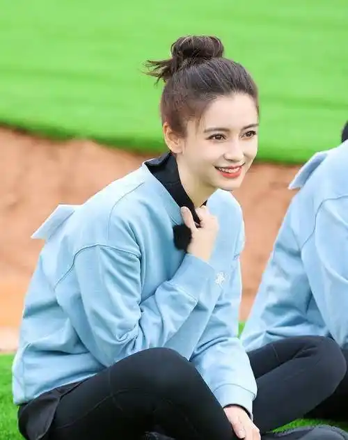 baby被宋雨琦打后,经纪人发声引热议,跑男导演清空动态回应_网友_时候