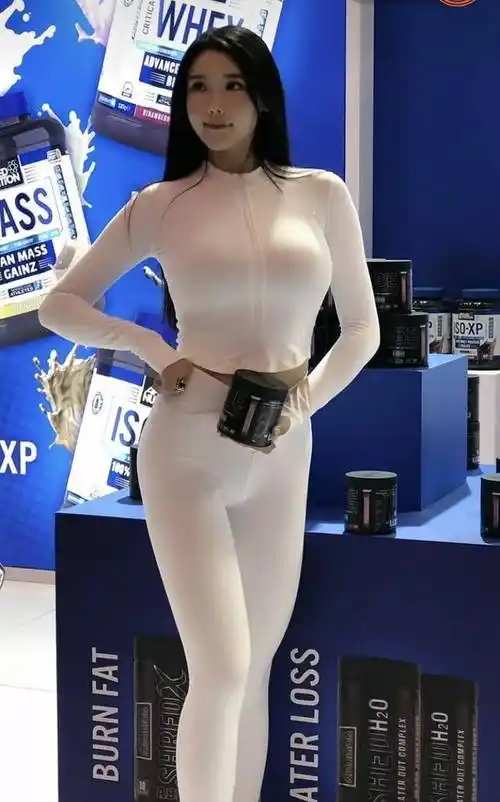 原创178的刘太阳太惊艳身材颜值一流完爆武僧一龙御用举牌美女