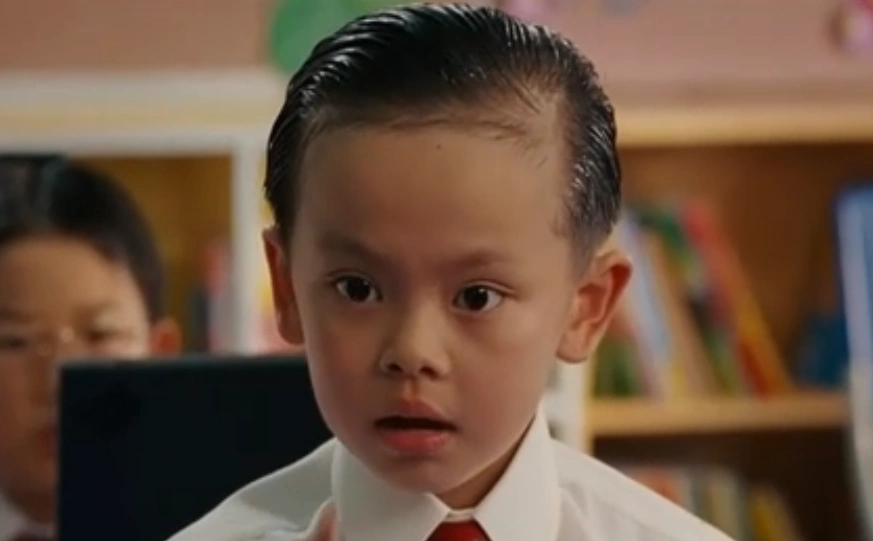 其中还有一个黄蕾饰演的富二代,在剧中是专门和男主作对的存在,小小