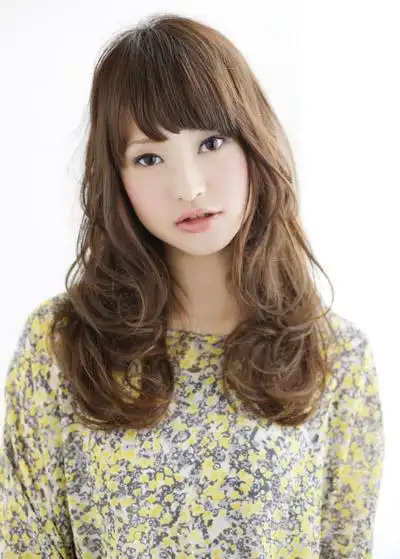 最新女生长发发型图片 森女最爱唯美范长卷发