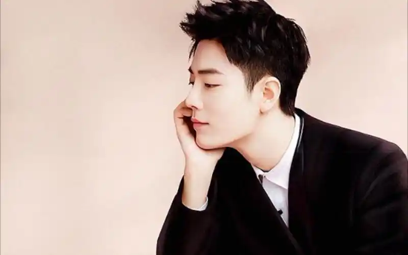 肖战这这张脸真的好适合大屏幕啊看电影发现了他的广告