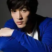 胡歌头像图片男明星胡歌帅气超酷头像图片点击鼠标右键下载