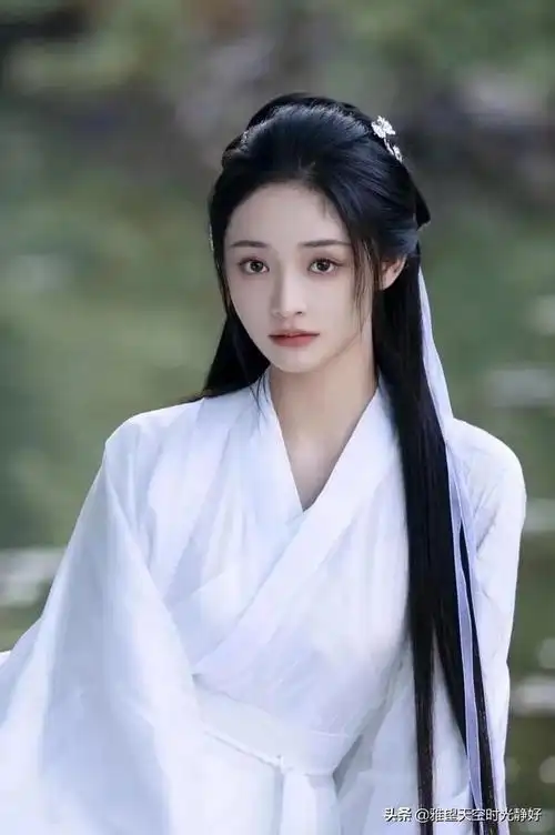 穿古装的女星哪个最美(盘点国内女明星的古装白衣造型)(2)