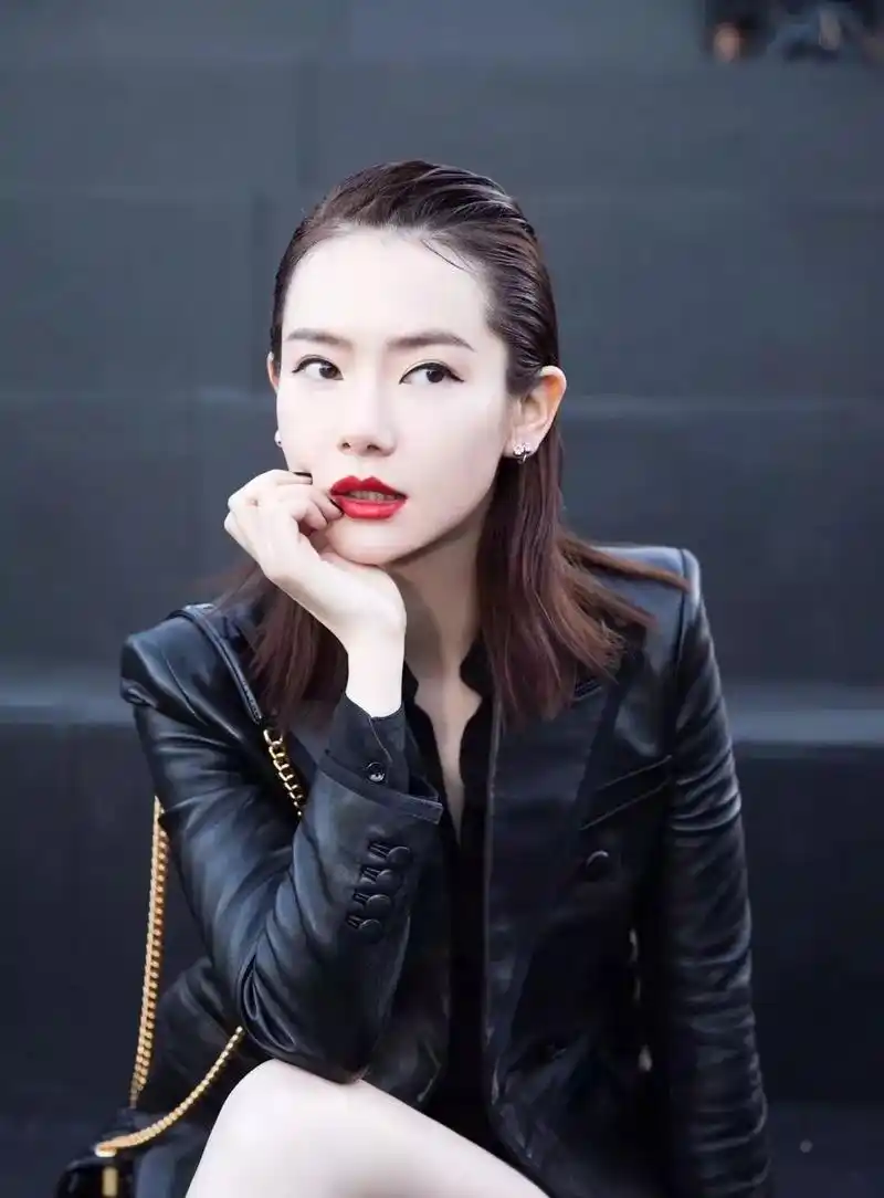 转发这个大背头刘雯没有你hold不住的场