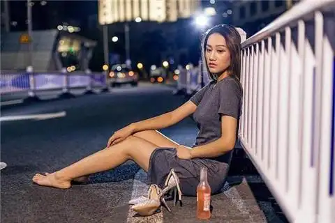 女人看透婚姻的句子再美的文字都无法形容心中的伤