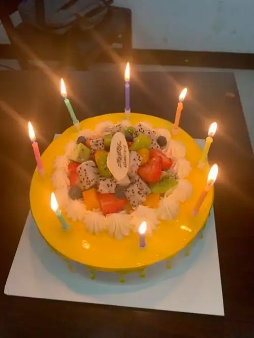 "烛光照亮笑脸,蛋糕甜透心间"——科大三附院(洛阳东方医院)集体生日