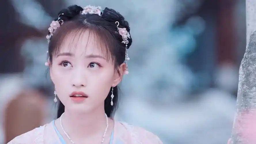 黄婷婷化身小狐狸演绎双世虐恋小翠可可爱爱为爱报恩