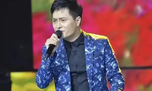 草根歌手云飞,多年前抛弃家庭,现如今得到了应有的报应!