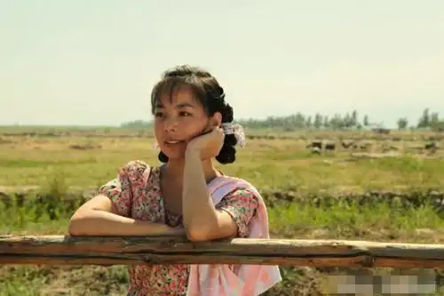 王二妮生活近照,成功逆袭时尚女神做大官,生活奢侈直追赵薇?