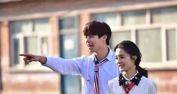 网爆白敬亭多次拒绝李沁竟是为了魏大勋网友山花兄弟我可以