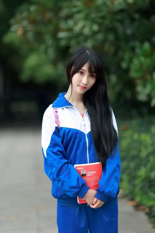 灰摄收录: 中国学生服