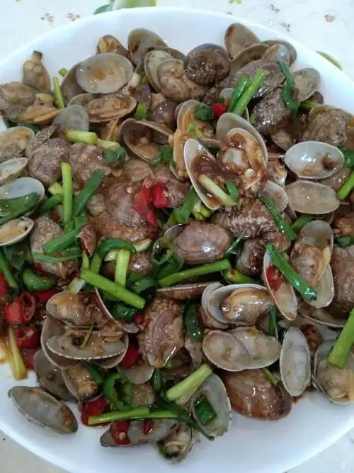 心随美食做的蒜香炒花甲