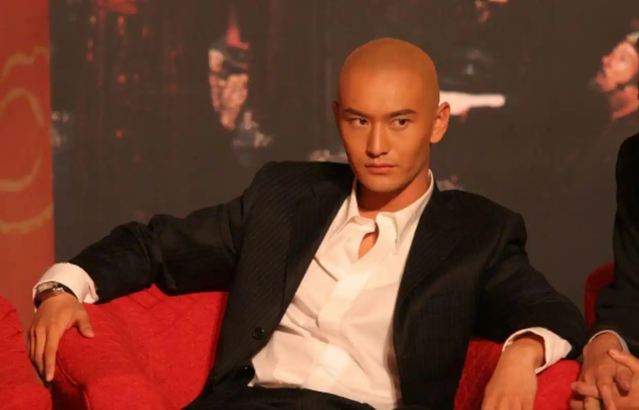 黄晓明光头也这么帅气啊!这颜值太扛打了