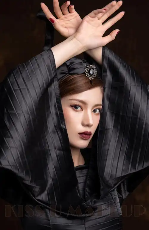 复古时尚新娘造型