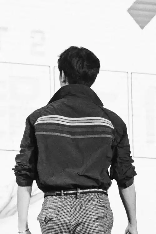 一组杨洋背影等你感受 你要的安全感在这里!