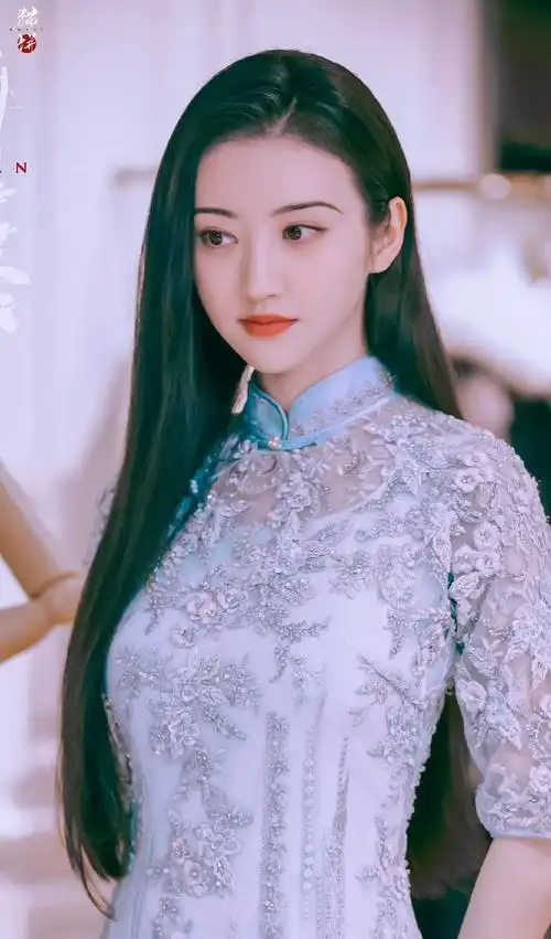 景甜司藤扮相太美了妆容和造型衬得她气质绝佳美貌格外惊艳