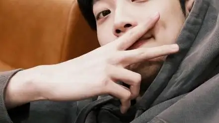 赖冠霖自拍技术提高啦