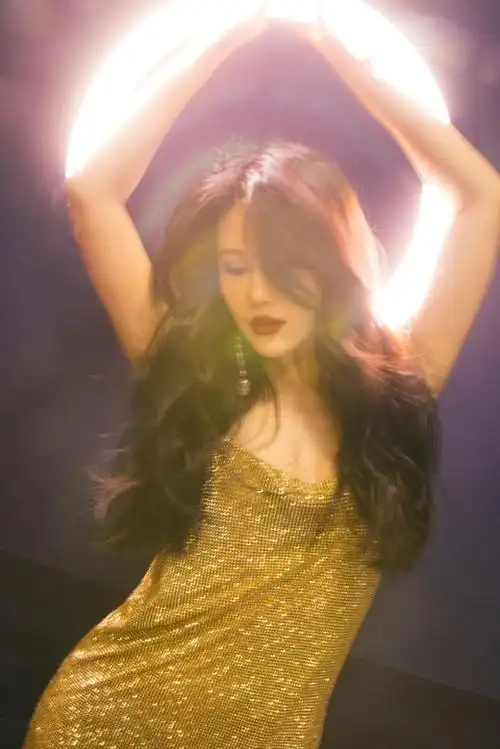 《说唱听我的》收官 袁娅维现柔软一面"表白"舞台